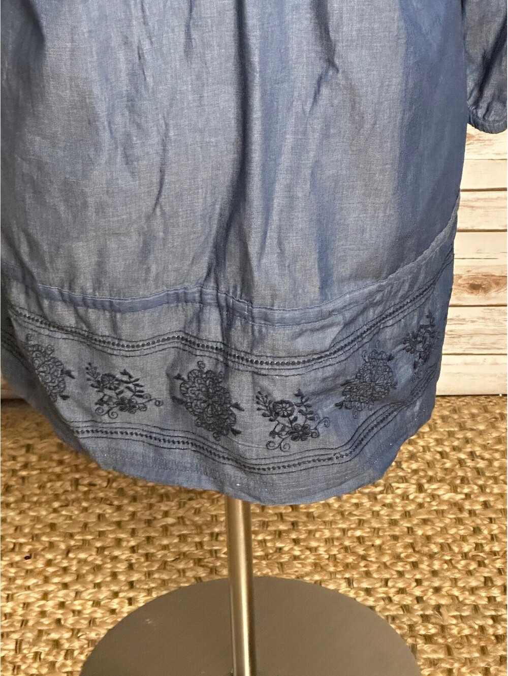 Old Navy chambray off-shoulder floral embroidered button-front tunic dress 20 - Picture 7 of 9